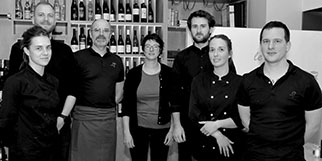 Le restaurant Le 17 à Perpignan présente son chef Frédéric Marchand qui élabore des plats faits maison gastronomiques.(® SAAM-S.Delchambre)