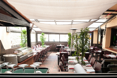 Le Concorde restaurant Saint Estève propose une salle lumineuse (® networld-Bruno Aguje)