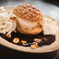 DESSERT MAISON - PROFITEROLE AU NOUGAT - BRASSERIE LE MEDITERRANEE PERPIGNAN DESSERT MAISON - PROFITEROLE AU NOUGAT - BRASSERIE LE MEDITERRANEE PERPIGNAN