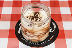 Mano di Pasta Perpignan • Restaurant italien • Tiramisu maison aux Halles Vauban