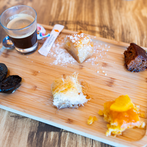 Desserts maison du restaurant grec Pita Corner Perpignan Canet plage 